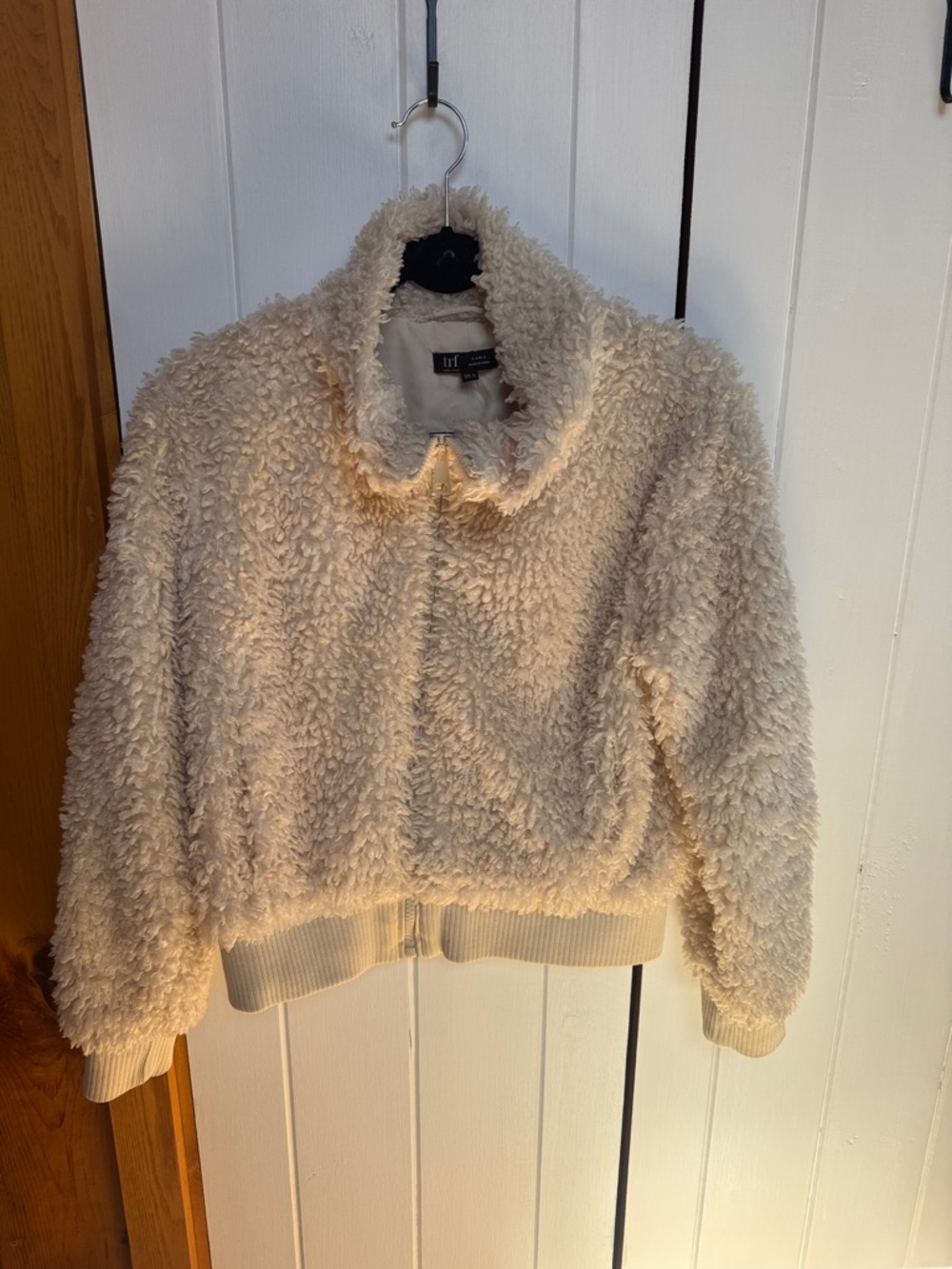 Zara Cozy Cropped Ivory Faux Shearling Zip Jacket